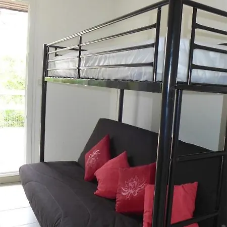 Réf 261 Le Penon, Patio De 42 M2 Claire Et Bien Aménagée, Au Calme Sous Les Pins, à 800 M De La Et 1000 M Des Commerces Villa *