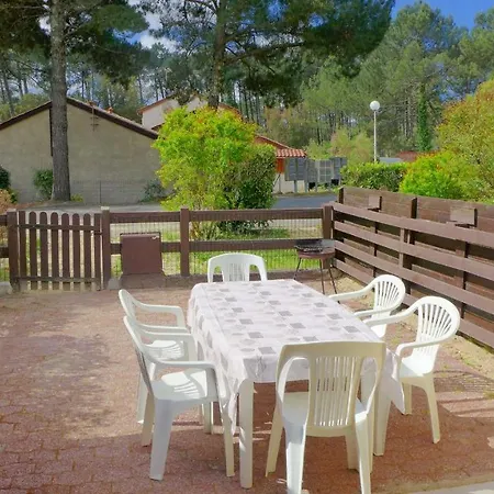 Réf 261 Le Penon, Patio De 42 M2 Claire Et Bien Aménagée, Au Calme Sous Les Pins, à 800 M De La Et 1000 M Des Commerces Seignosse